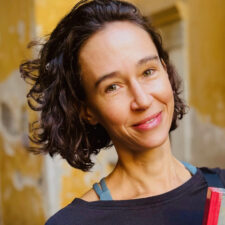 Karen Willmore Headshot